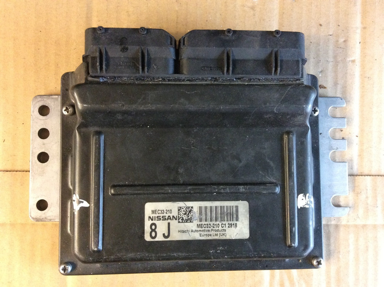 Nissan Hitachi Engine ,ECU ,MEC32-210 C1, 8J